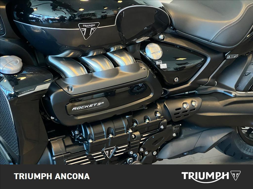 TRIUMPH Rocket III 2500 Storm R