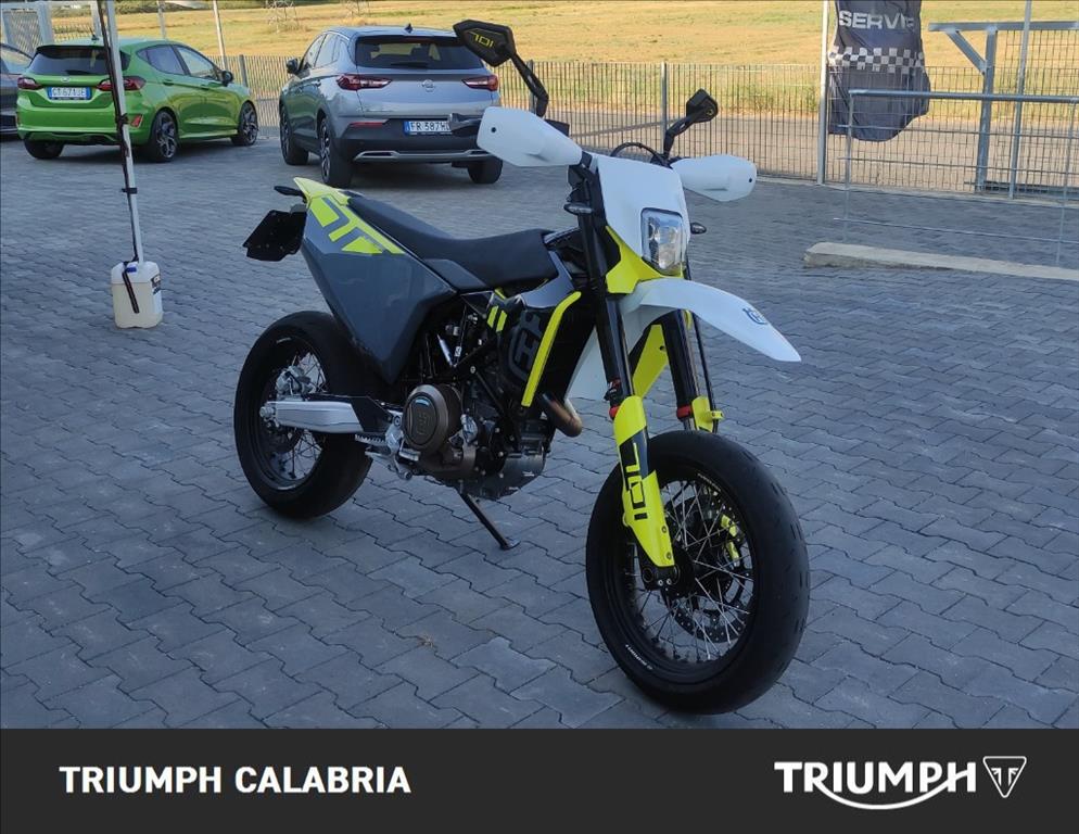 HUSQVARNA Supermoto 701 4T 