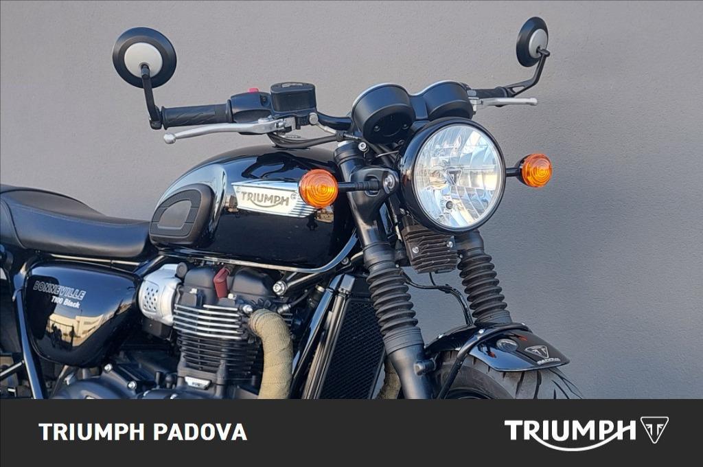 TRIUMPH Bonneville 900 T100 Black