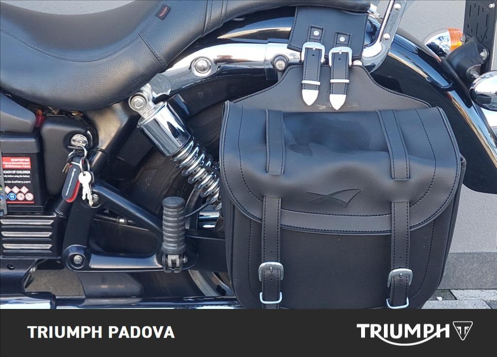 TRIUMPH Speedmaster 865 