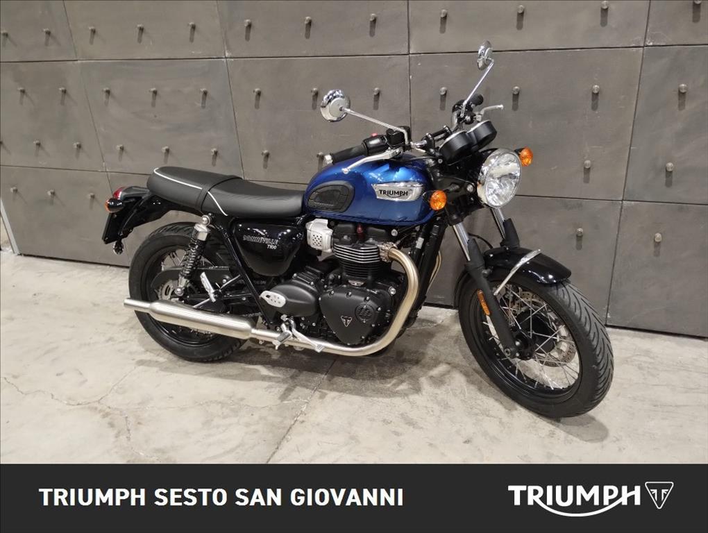 TRIUMPH Bonneville 900 T100 Chrome Edition