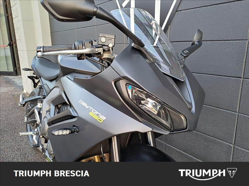 TRIUMPH Daytona 660 Abs