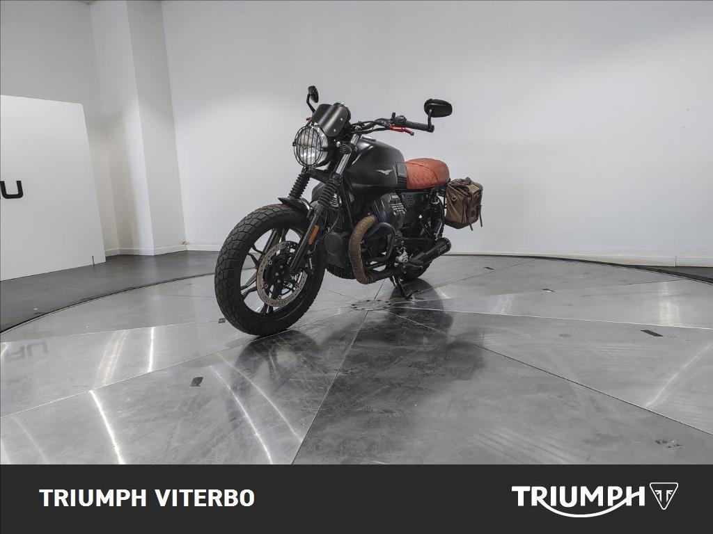 MOTO GUZZI V7 750 Stone