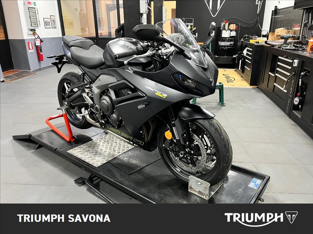 TRIUMPH Daytona 660 Abs