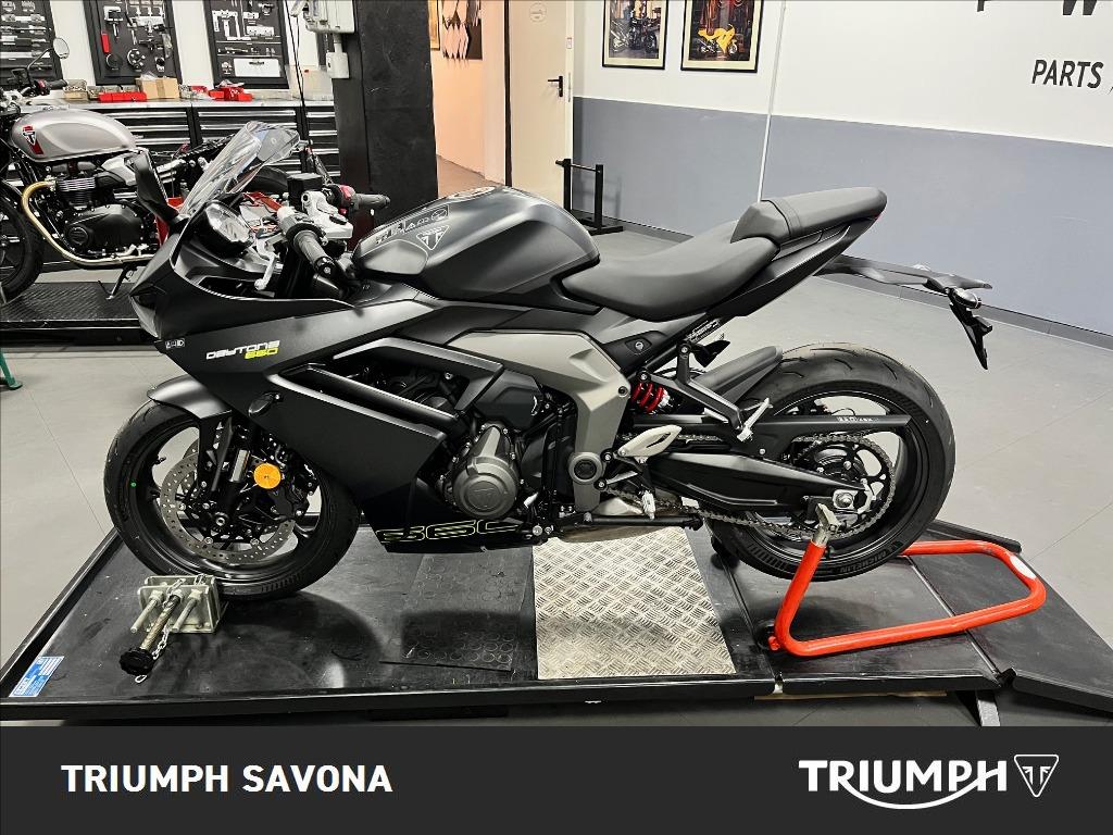 TRIUMPH Daytona 660 Abs