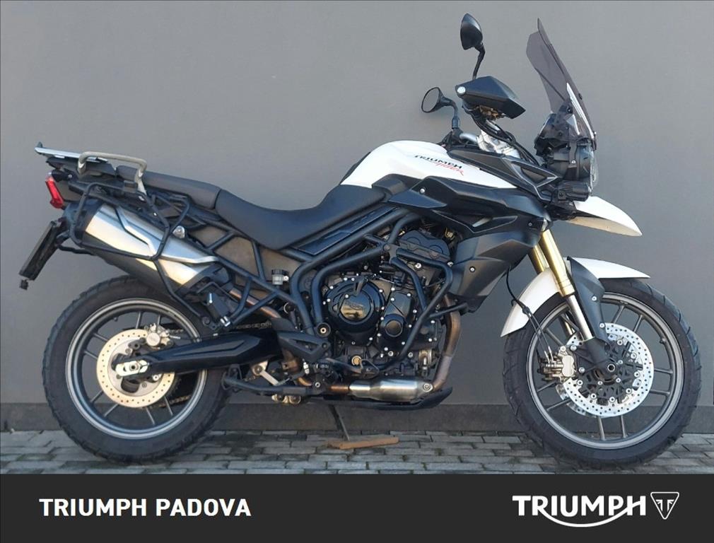 TRIUMPH Tiger 800 