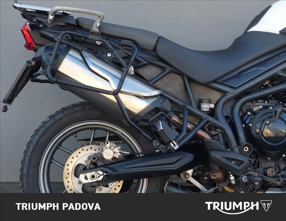 TRIUMPH Tiger 800 