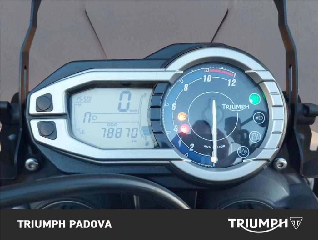 TRIUMPH Tiger 800 