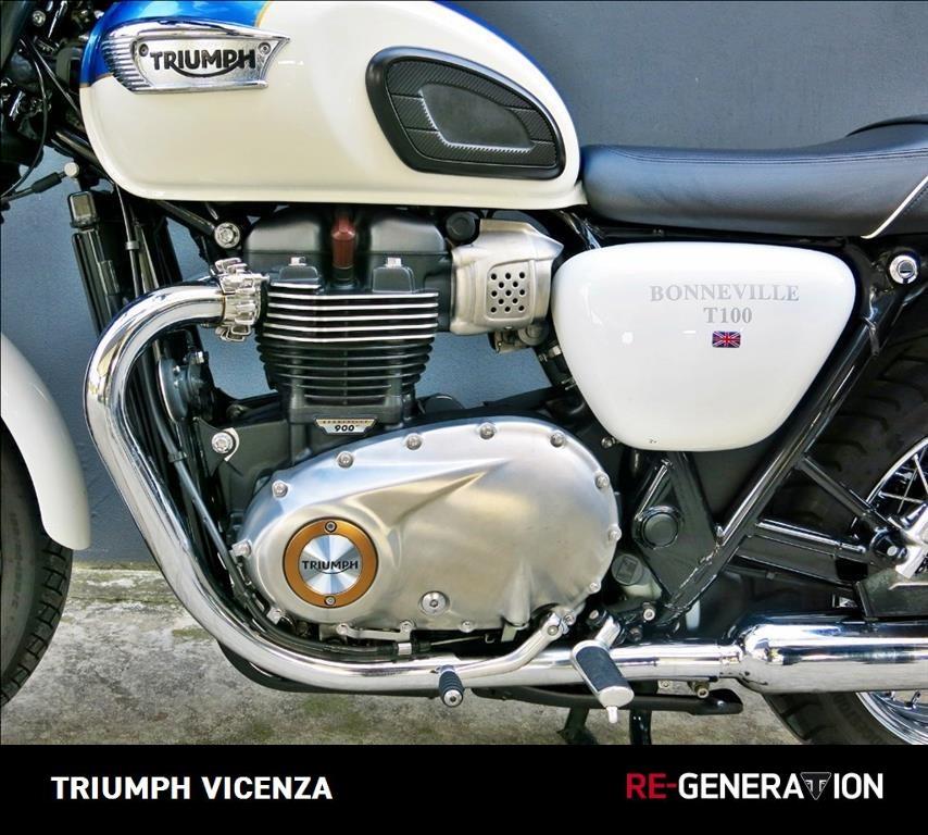 TRIUMPH Bonneville 900 T100 