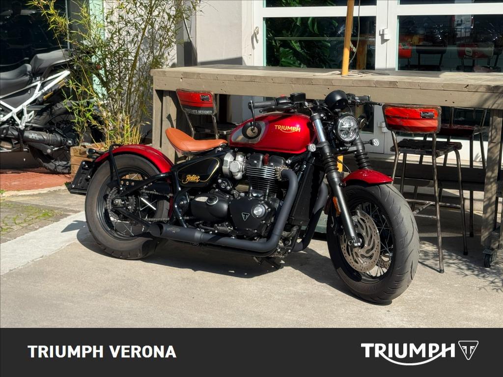 TRIUMPH Bonneville 1200 Bobber Gold Line E5