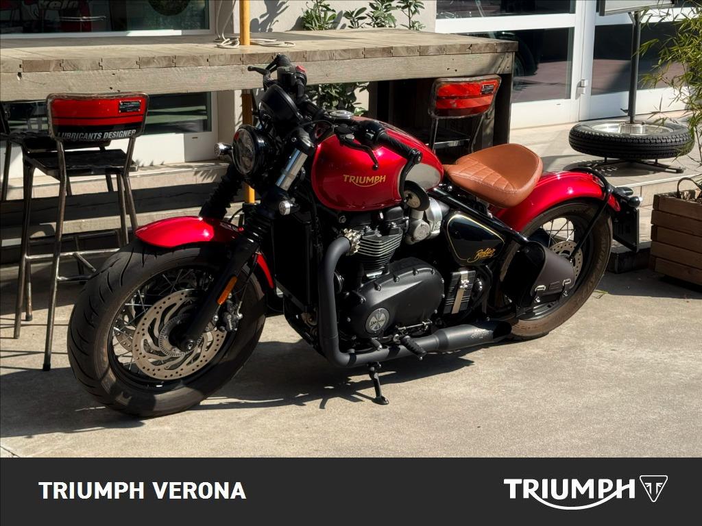 TRIUMPH Bonneville 1200 Bobber Gold Line E5