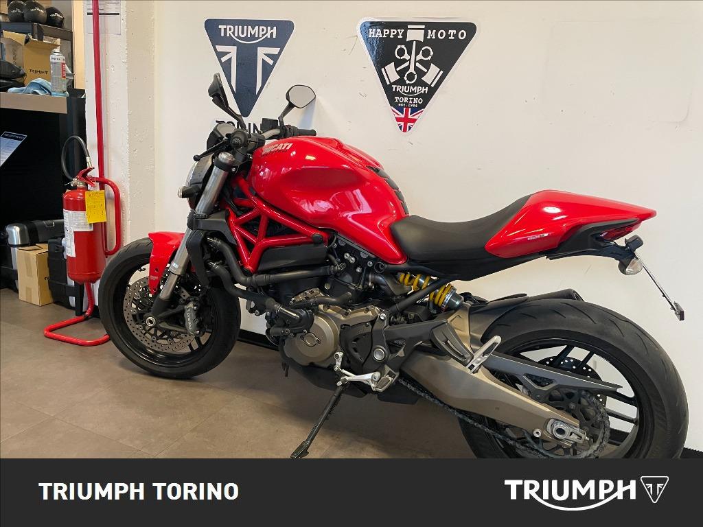 DUCATI Monster 821 Red